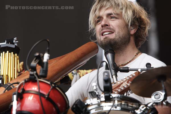 XAVIER RUDD - 2006-08-26 - SAINT CLOUD - Domaine National - Scene de la Cascade - 